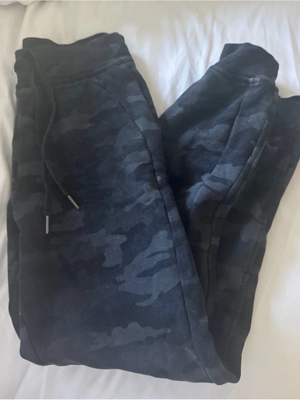 lululemon athletica Navy Camo Women’s Jogger Pants